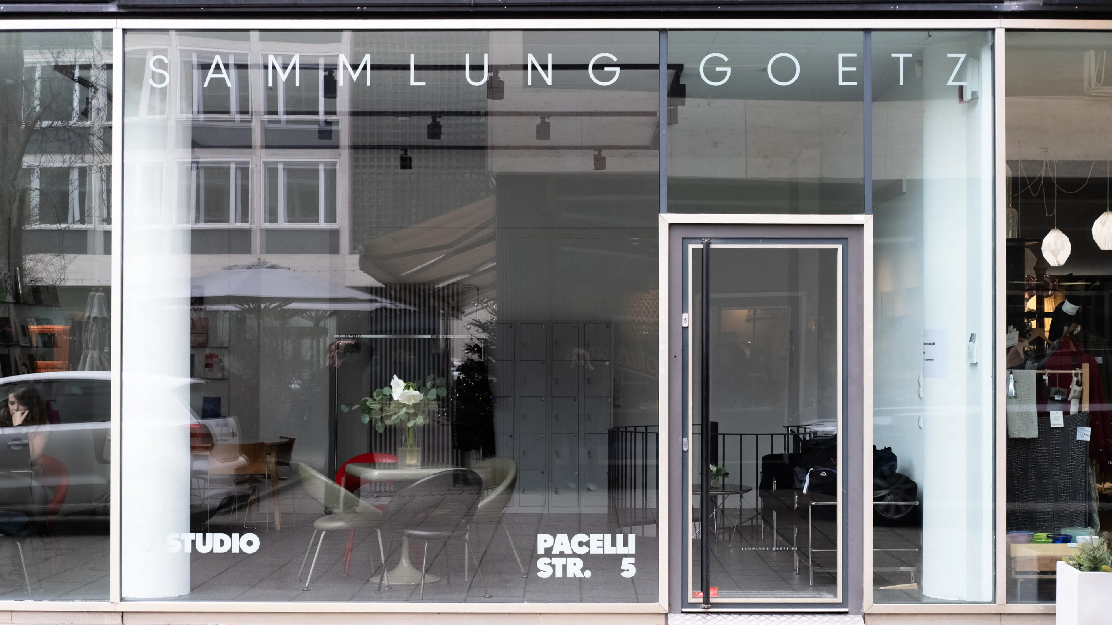 Design und Branding der neuen Ausstellungsräume der Sammlung Goetz: Das Schaufenster